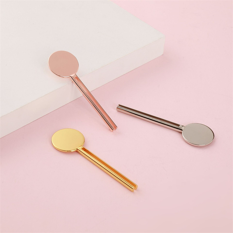 화장품 회전 키 모양 튜브 압착기 롤링 치약 튜브 압착기 키 스탠드 디스펜서 금속 튜브 압착기 화장품 회전 키 모양 튜브 압착기 롤링 치약 튜브 압착기 키 스탠드 디스펜서 금속 튜브 압착기